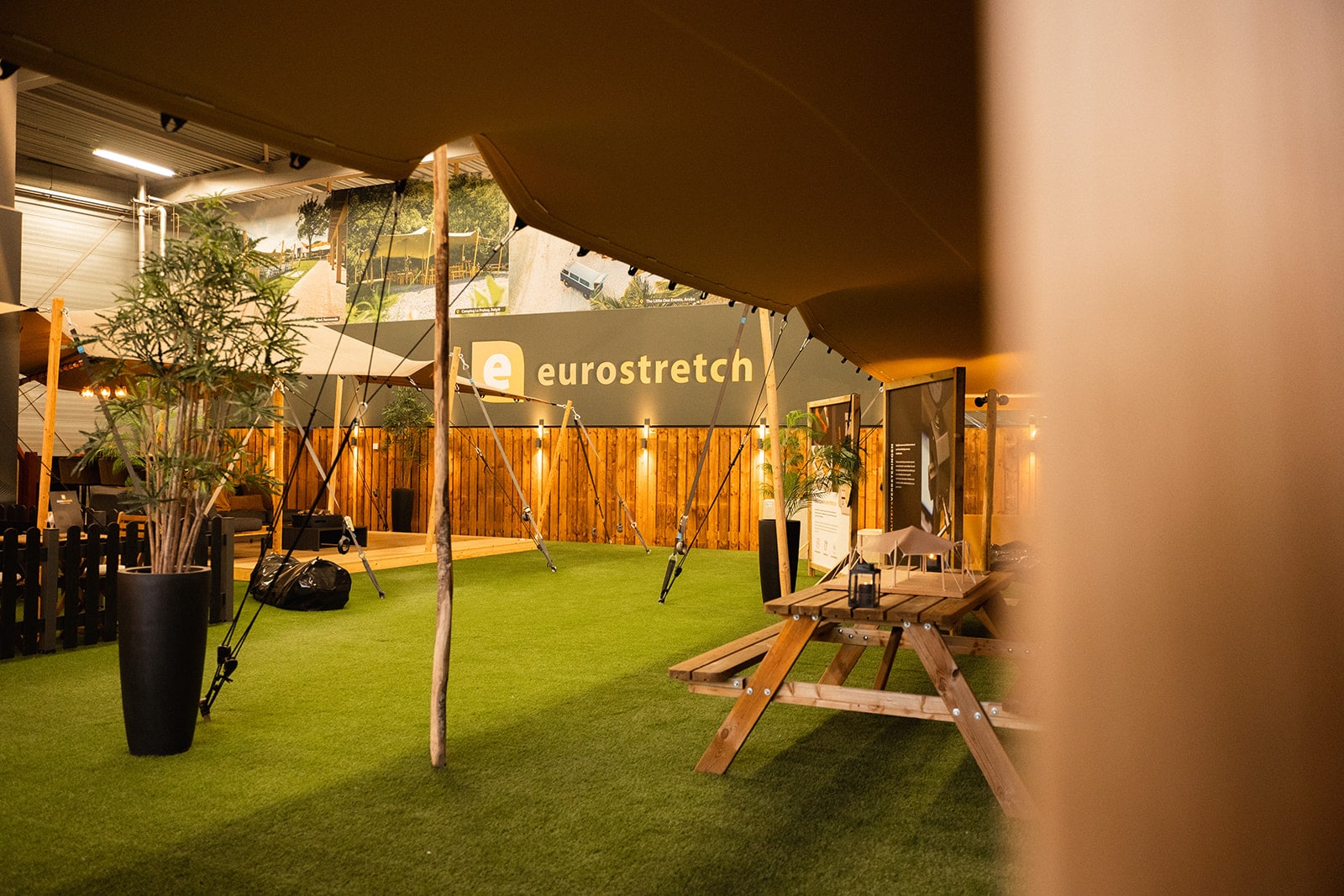 Stretchtenten showroom