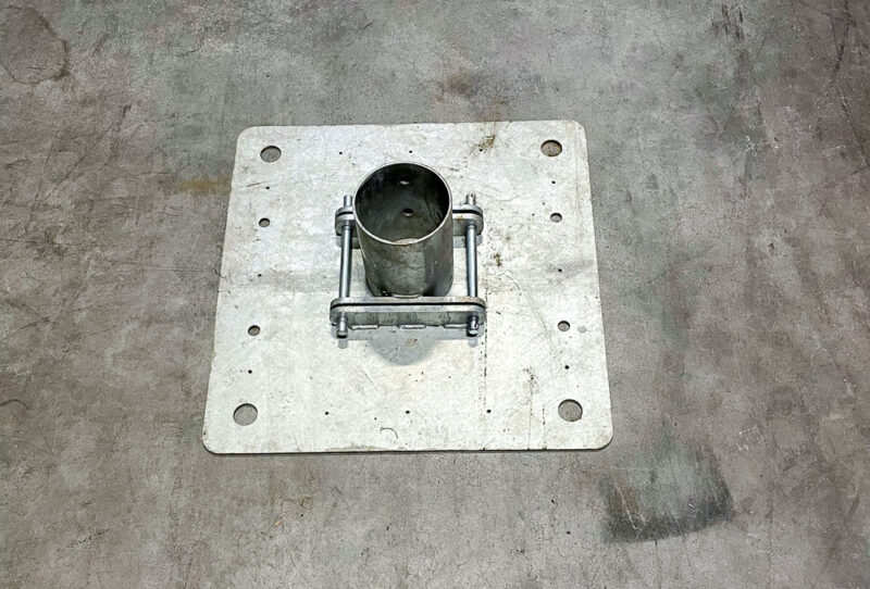 Baseplate for centre pole